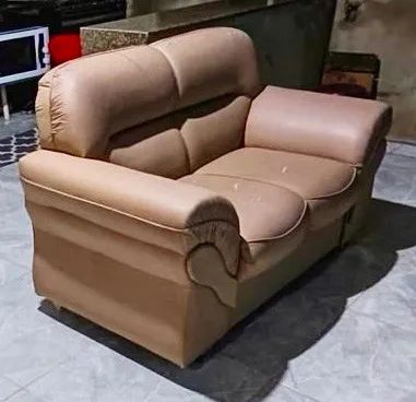 Sofá de Couro / Armário Multiuso 