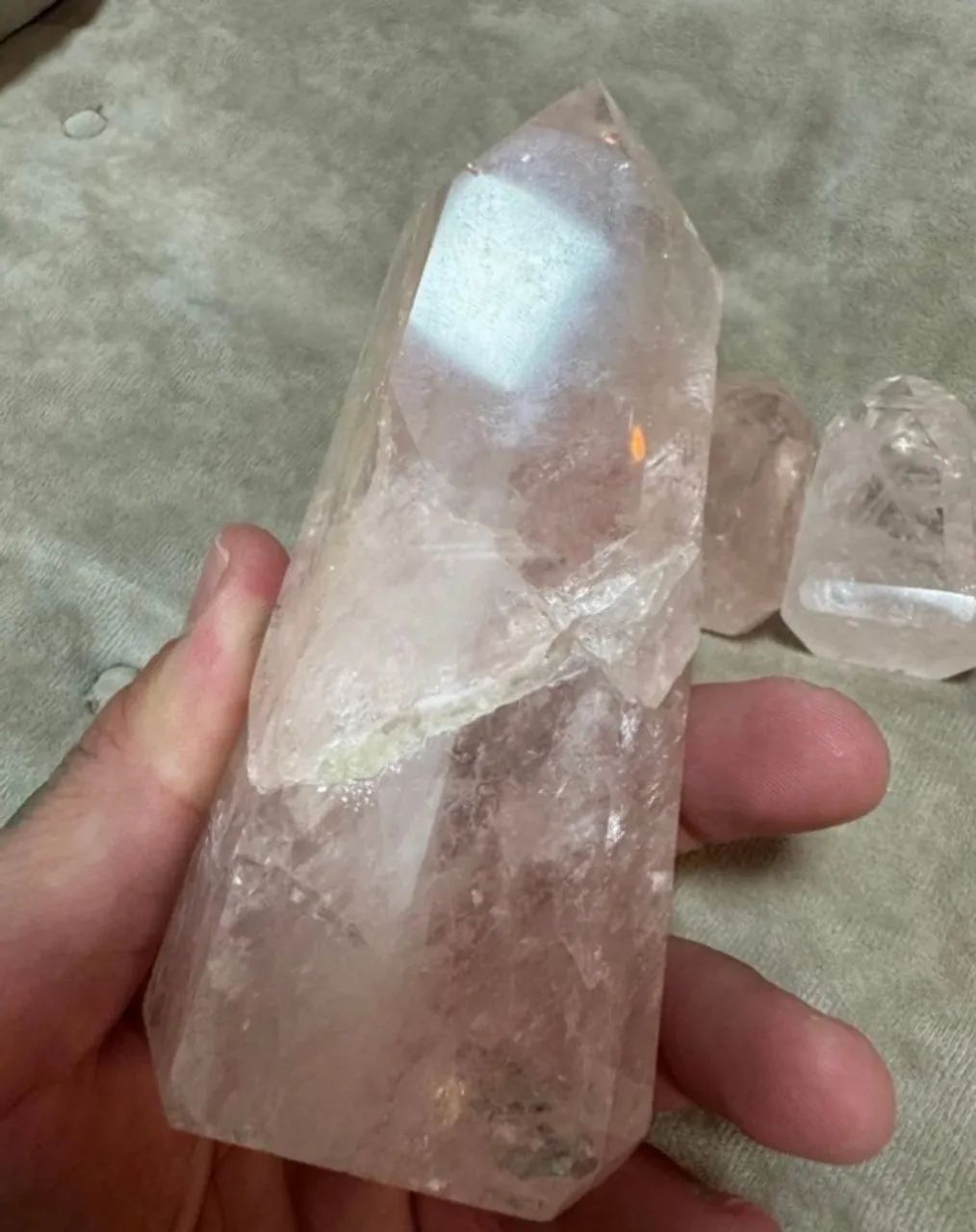 kit 4 cristais quartzo rosa lapidados em ponta obelisco - Foto 4