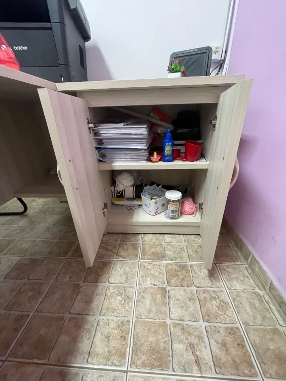 Mesa de escritório em L com 1 armário e gaveteiro - Foto 5