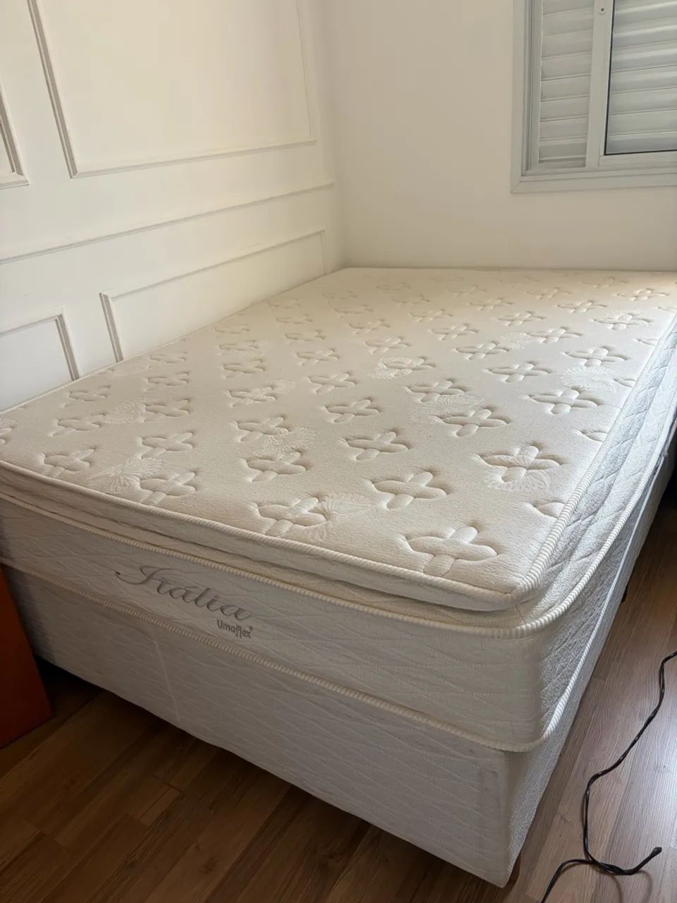 Cama box de casal 