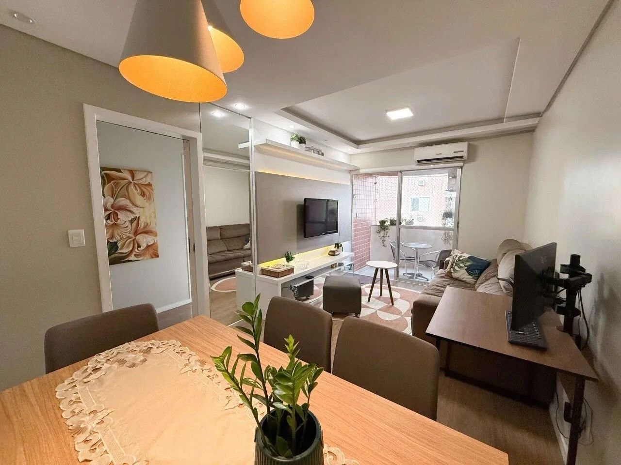 Apartamento de 3 quartos com suíte e sacada em Itacorubi, Florianópolis - Foto 3