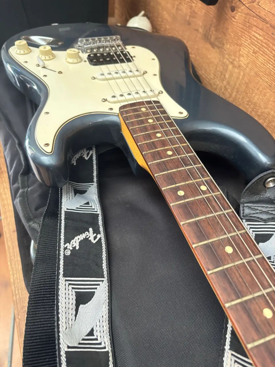 Fender Squier stratocaster HSS vintage modified 2012 - Foto 2