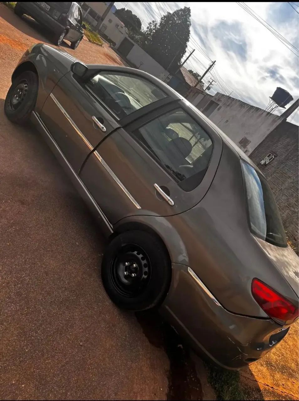 Fiat Siena Essence Dualogic 1.6 Flex 16V 4P 2011 - Foto 3