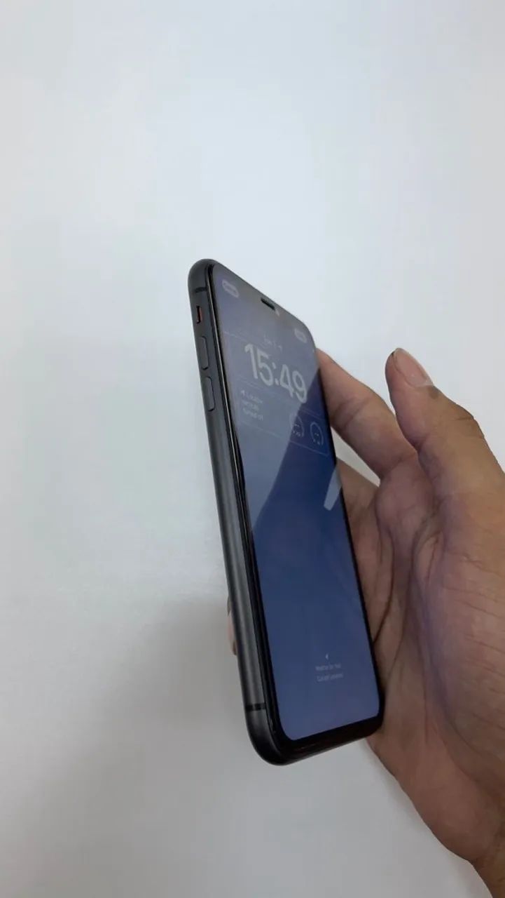 iPhone 11 black pra vender ou trocar  - Foto 2