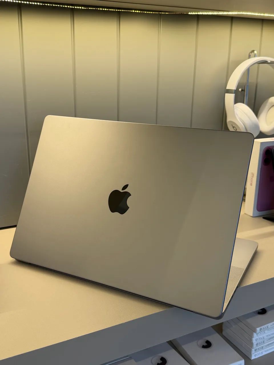 MacBook Pro M1 Pro 512ssd 16gb 16 polegadas Semi Novo | Loja