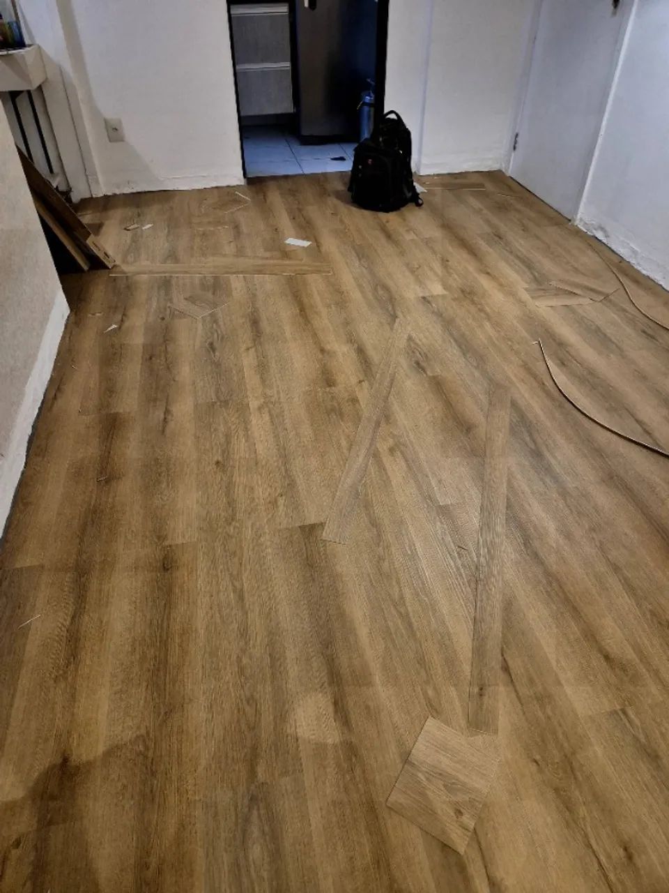 Cola adesivo para piso vinilico quartzolit 4kg - Foto 3