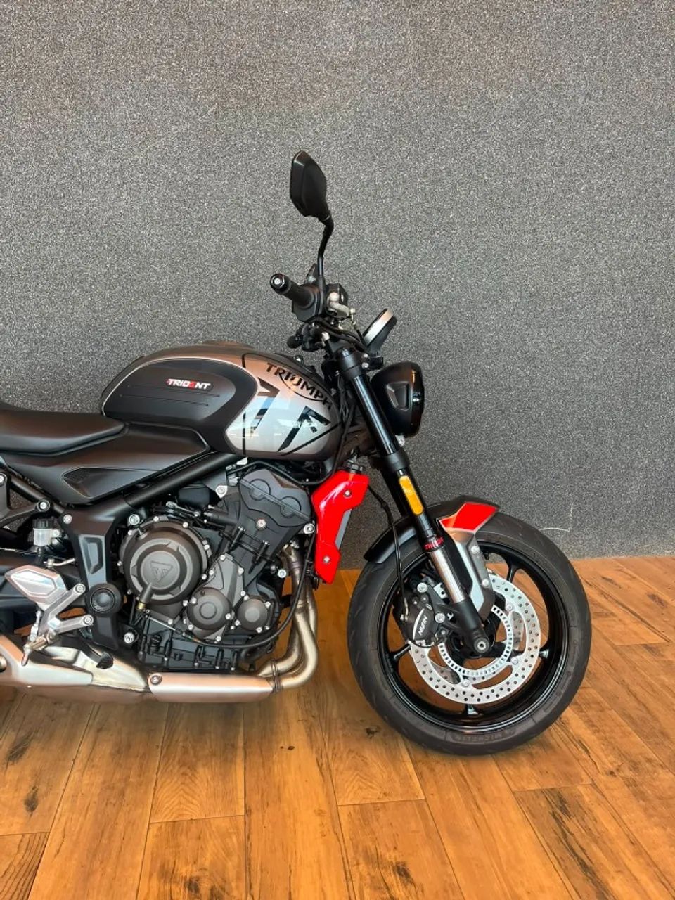 TRIUMPH TRIDENT 660 - Foto 3