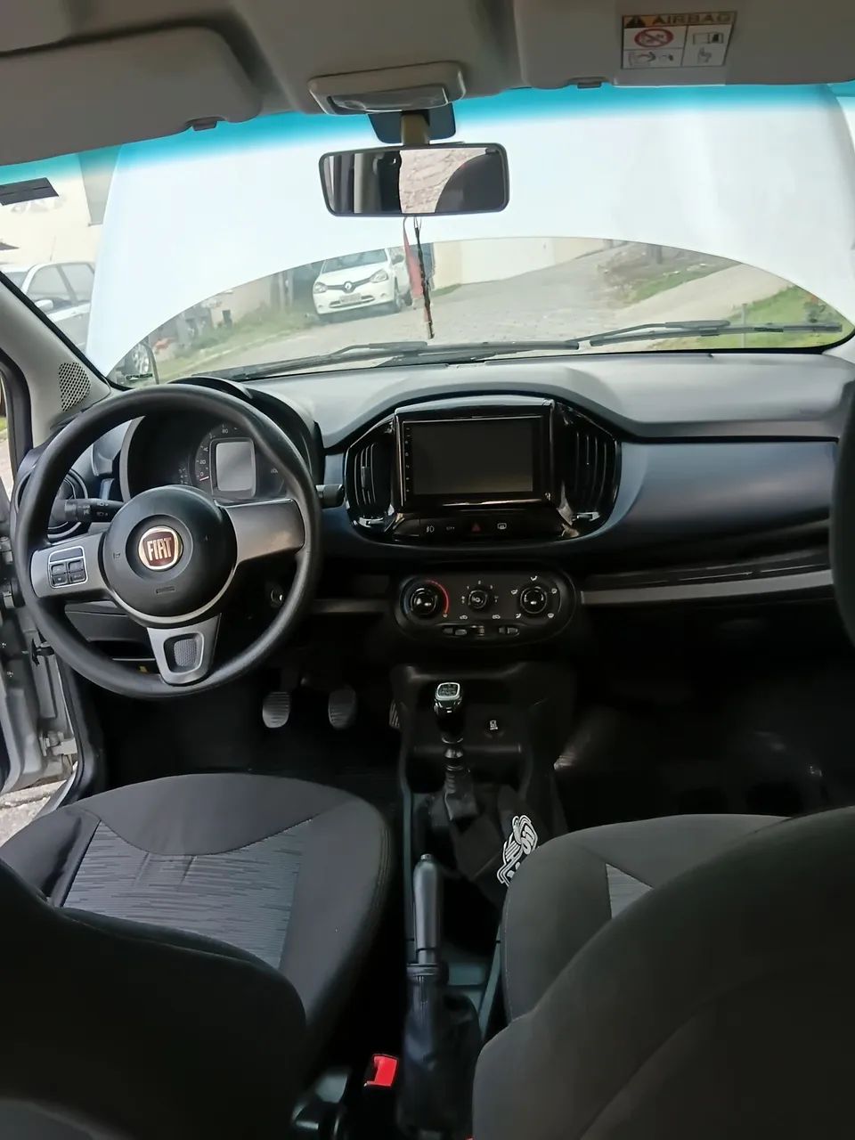 Fiat Uno Attractive 1.0 Flex 6V 5P 2017 - Foto 5