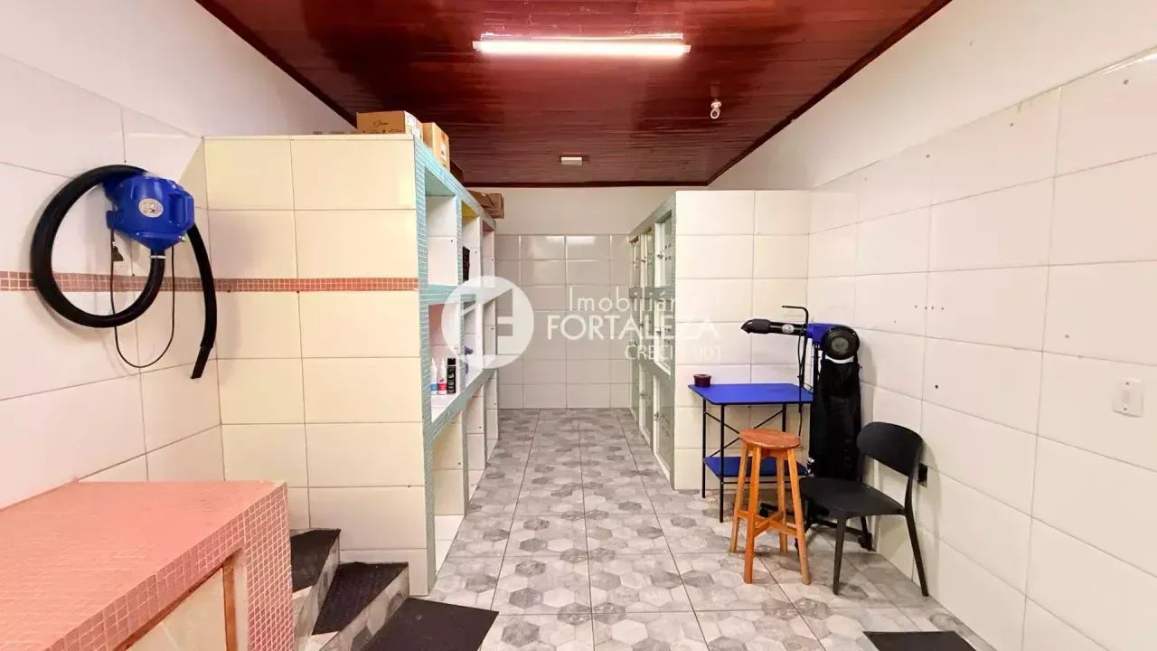 Imóvel para aluguel possui 160 metros quadrados com 2 quartos em Preventório - Rio Branco  - Foto 2