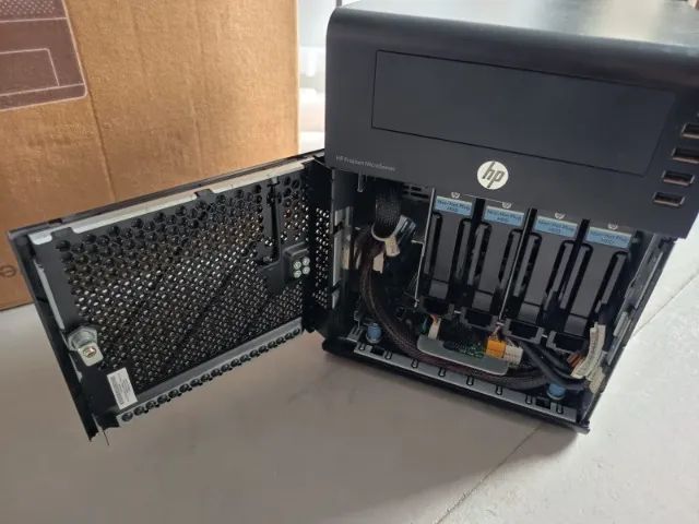 Servidor Hp Proliant Microserver G7 N40l Com Chave E Gavetas (Usado) - Foto 5