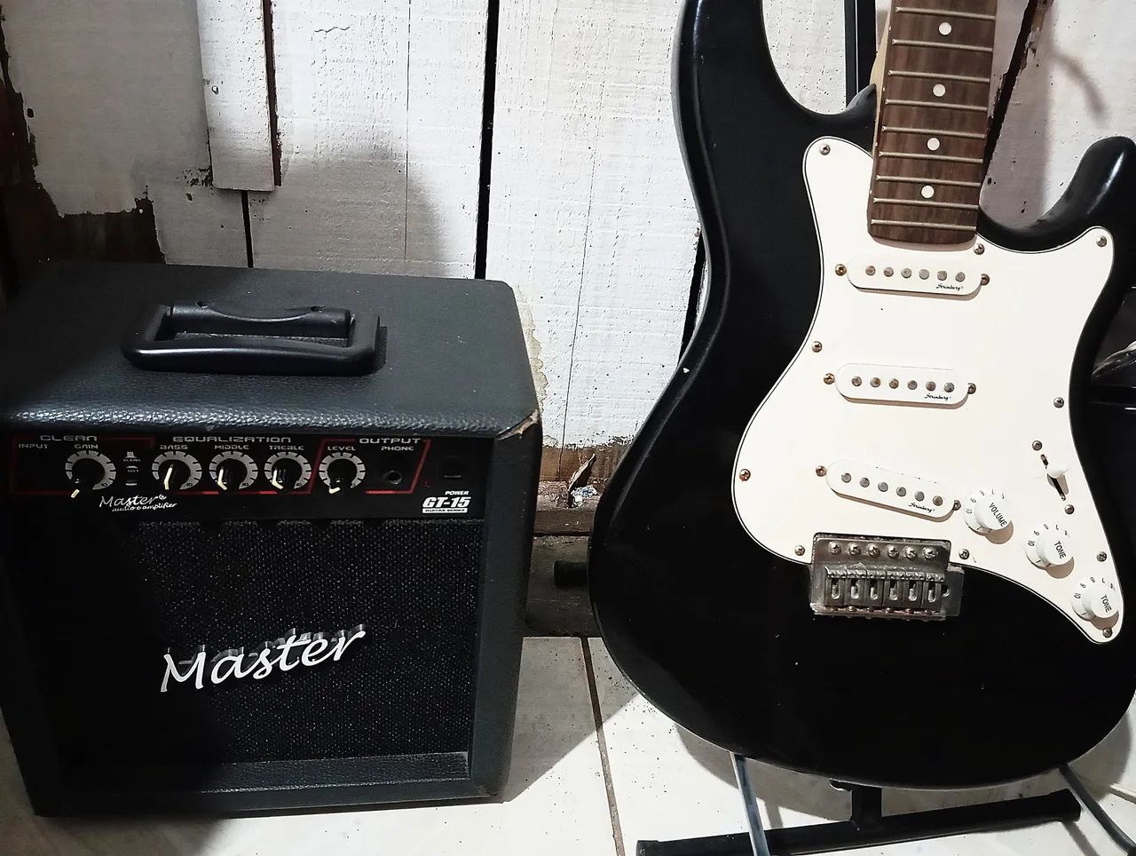 Guitarra + amplificador - Aparelhos de Som - Rebouças, Curitiba