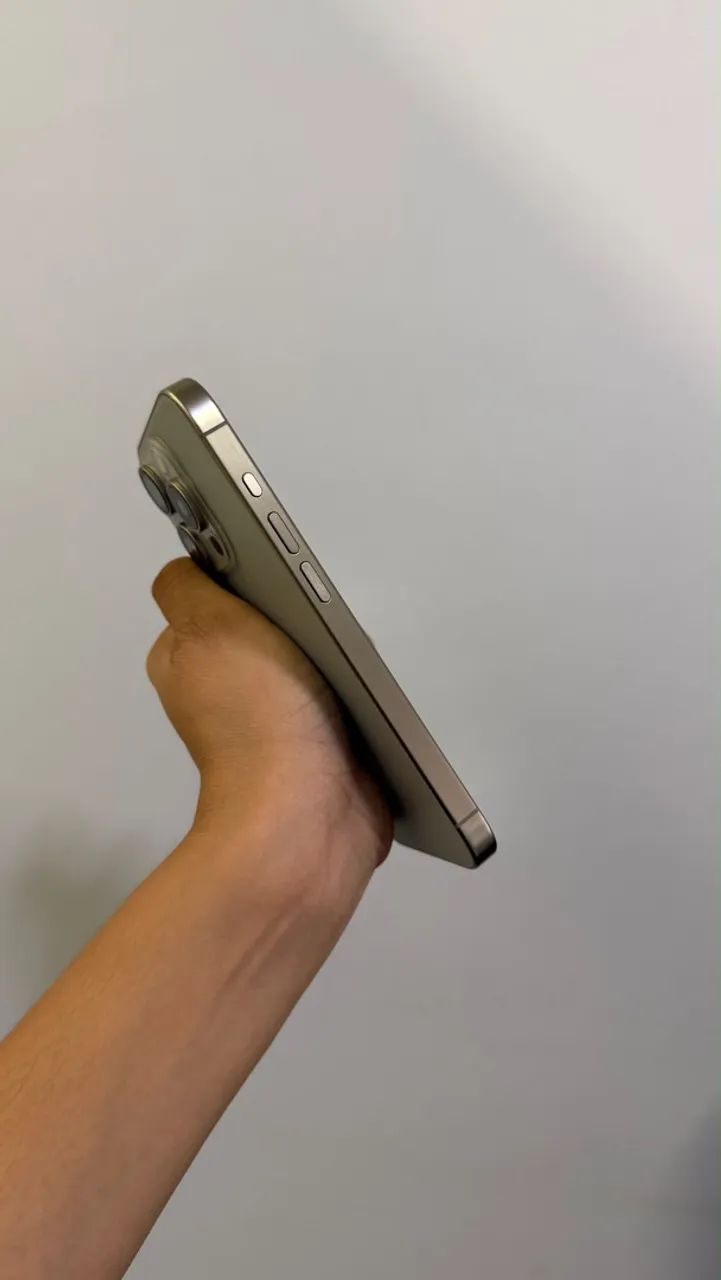 Vende iPhone 15 pro - Foto 5