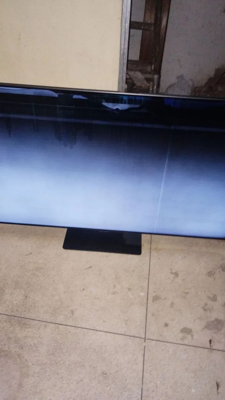 Vendo tv Samsung Qled 55 polegadas com problema no display  - Foto 2