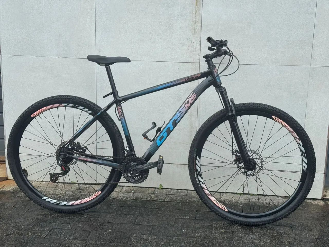 Bicicleta aro 29 alumínio quadro 19 da gts com nota  - Foto 5