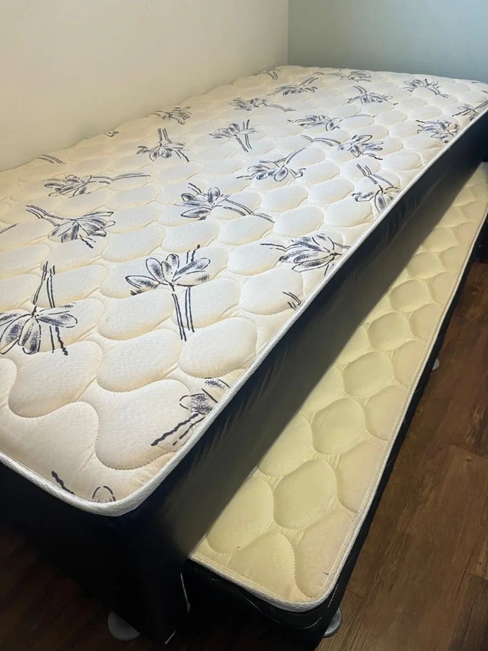 Cama (conjugado) Ortobom e cama auxiliar