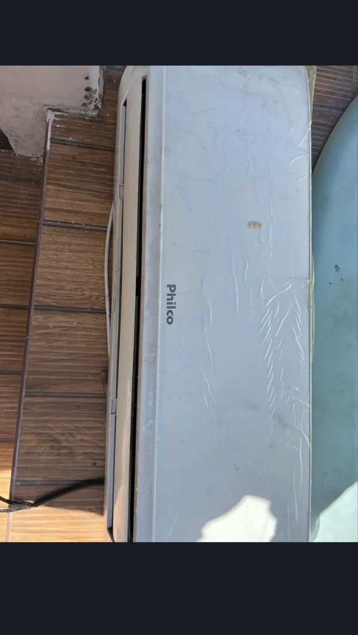 Ar condicionado semi novo ótimo 