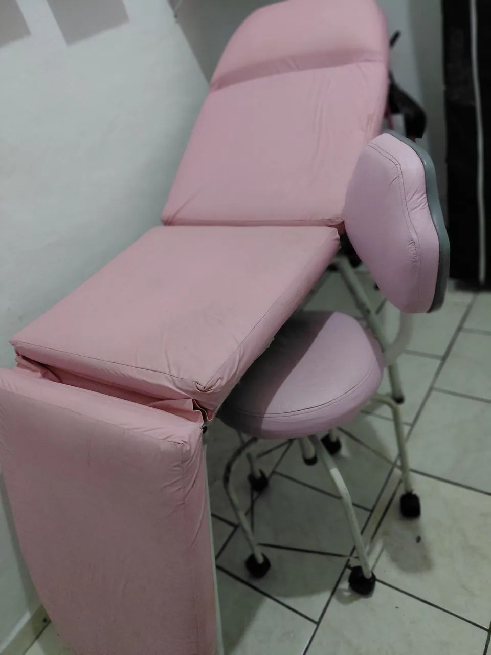 Vendo Maca de Estética com Mocho - Foto 2