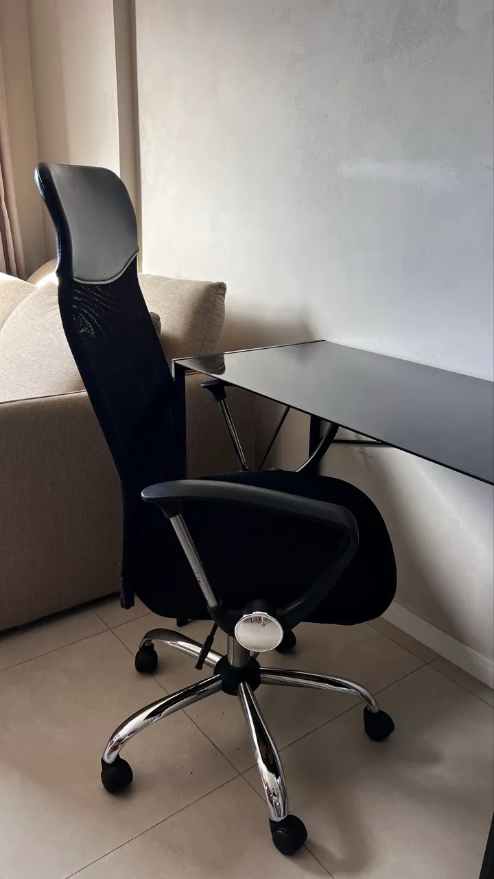 Mesa e cadeira (escritório/estudos) - Foto 3