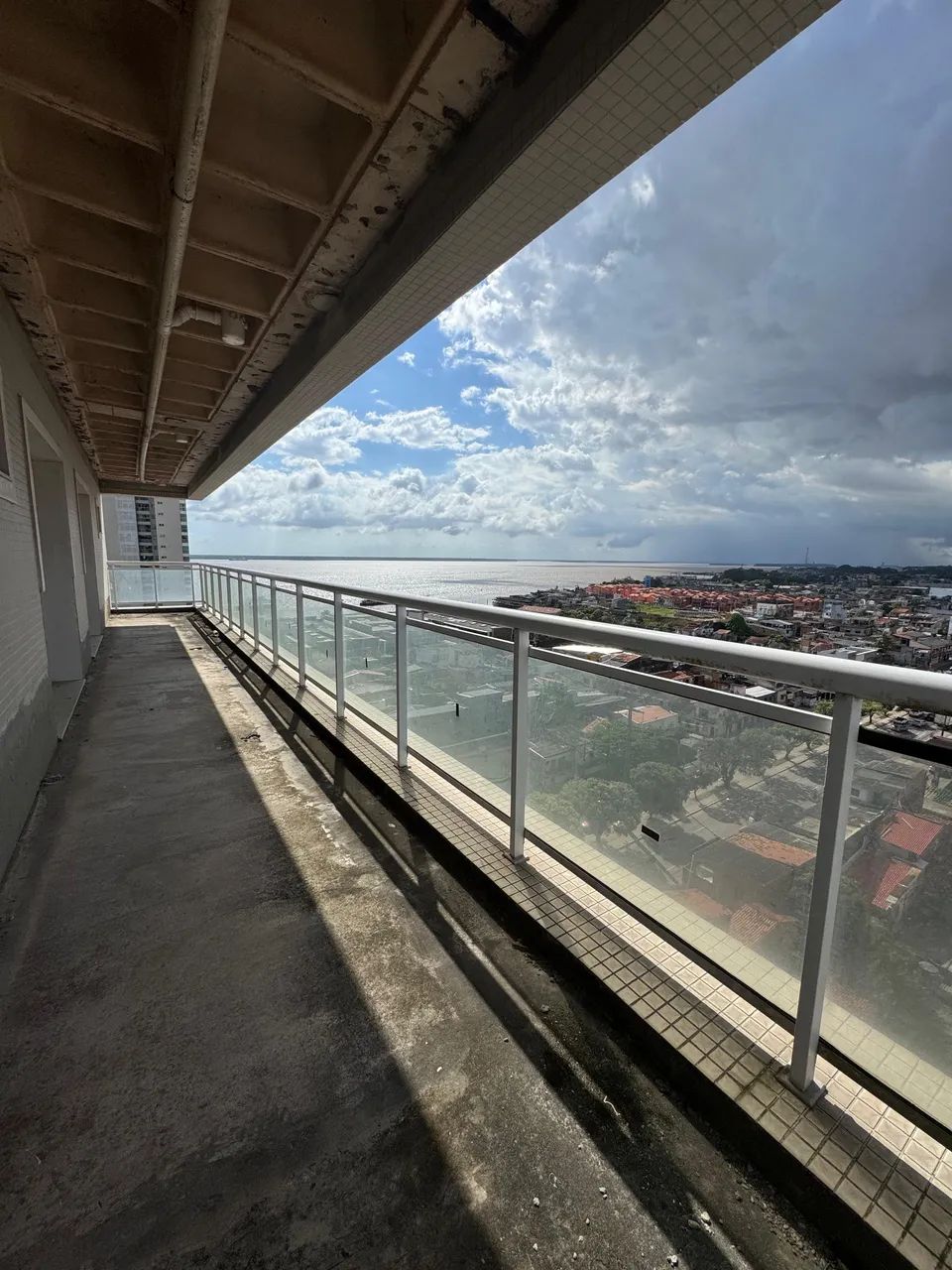 Ed Number One, Umarizal, 400m2, 4 suítes , andar alto 