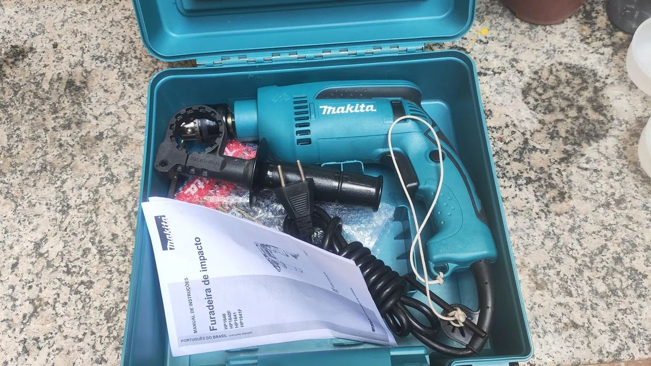 Furadeira com impacto Makita sem uso  - Foto 5