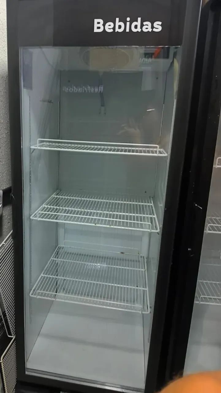 Cervejeira Vertical 570L Frost Free GCB-57V Gelopar Preta 220v