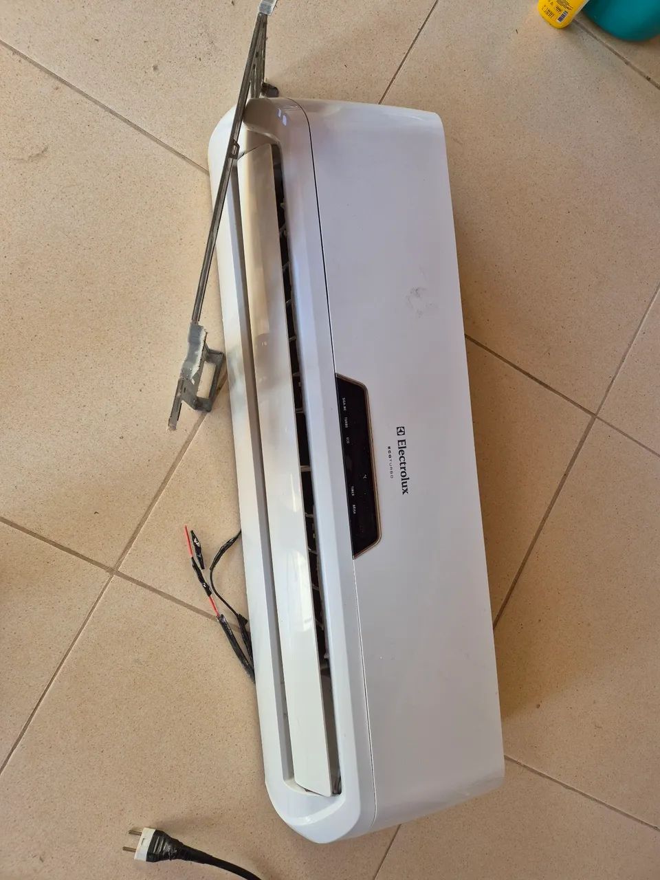 EVAPORADORA split Eletrolux 12000 BTUs ( controle + evaporadora)