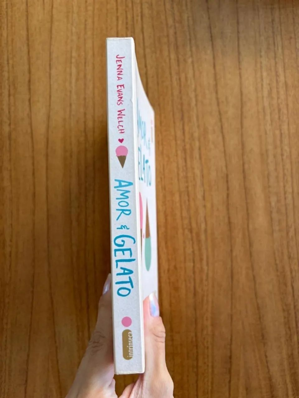 Livro AMOR E GELATO - Foto 3