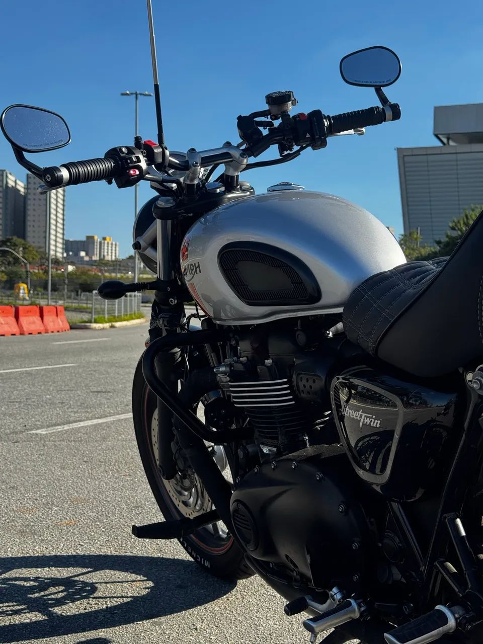 Triumph 900cc - Foto 4