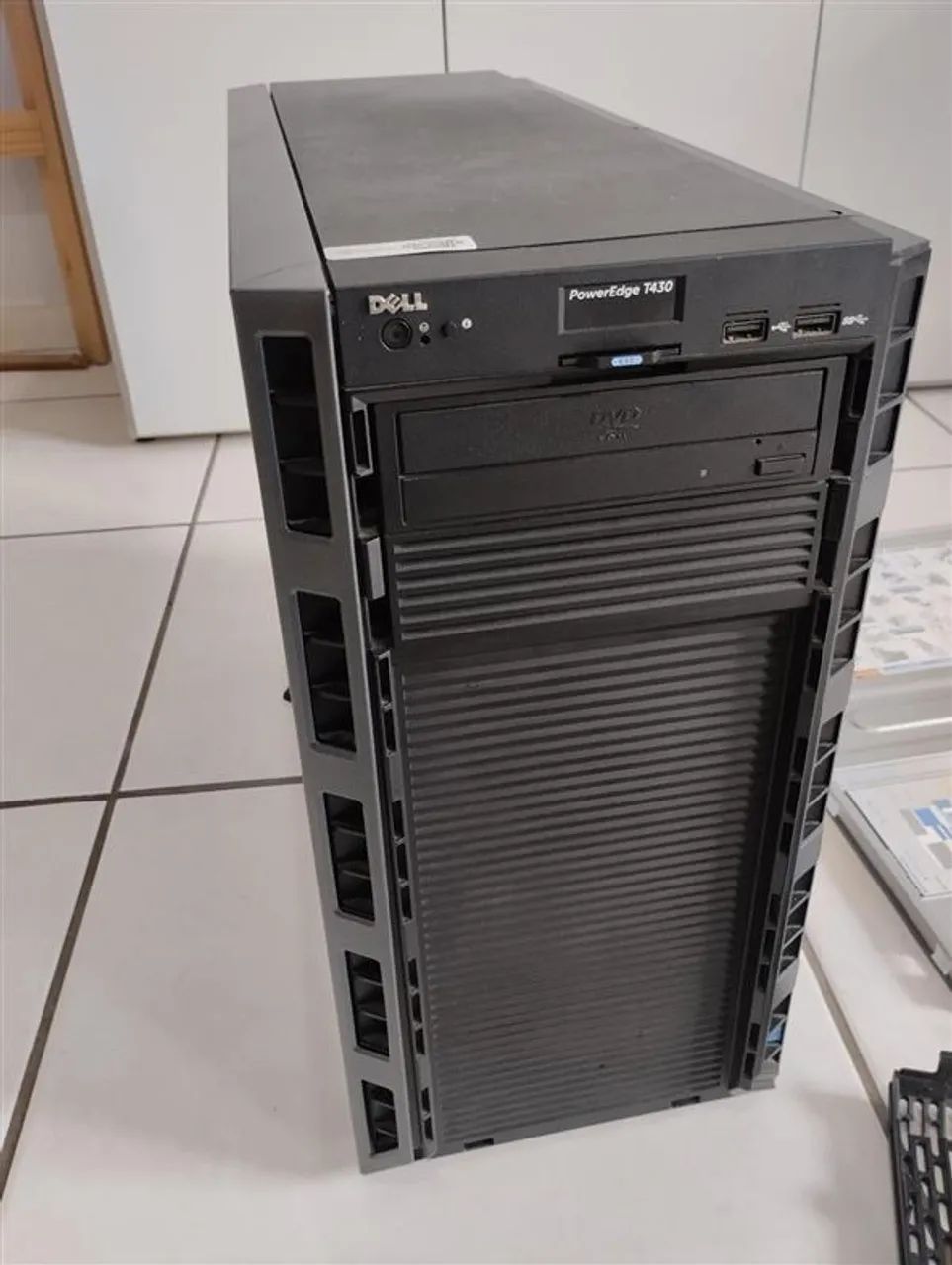 Servidor Dell PowerEdge T430 | Xeon | 32GB RAM | 4TB SAS | Funcionando - Foto 2