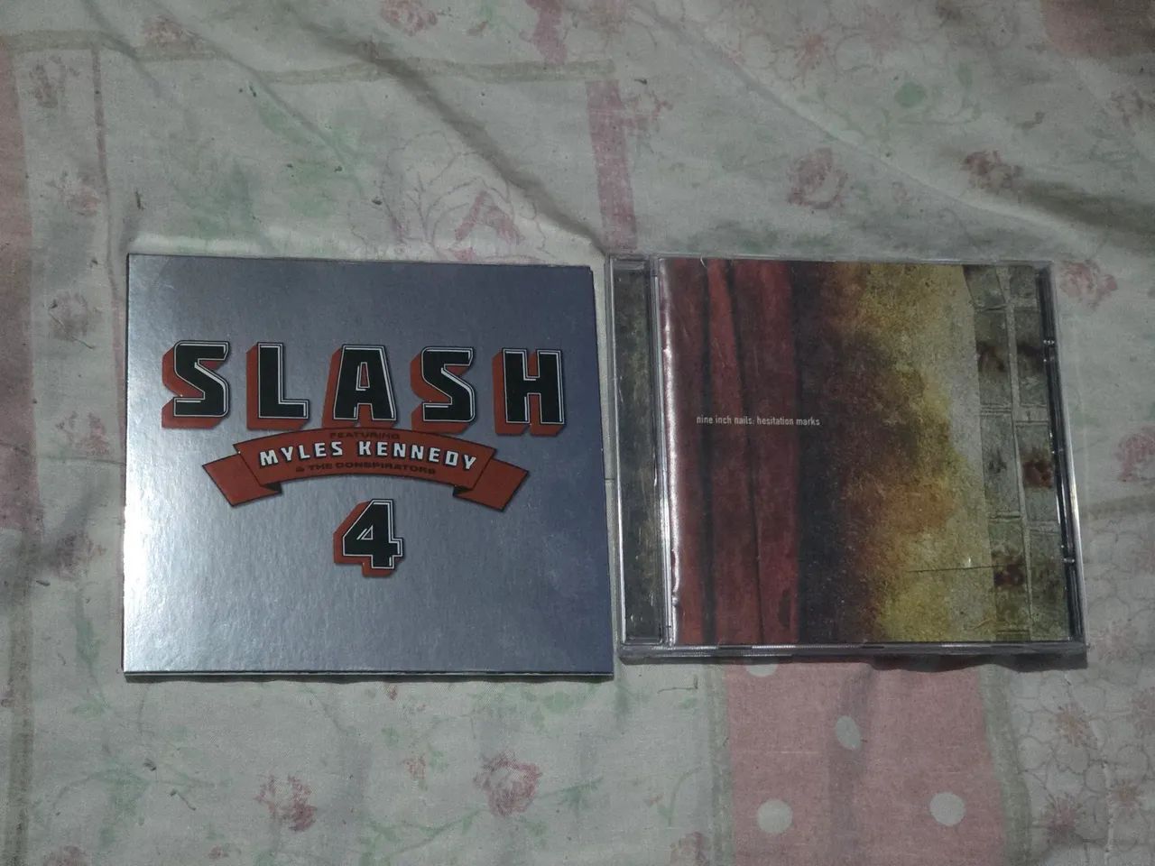 CD Slash Featuring Myles Kennedy and the Conspirators e CD Nine