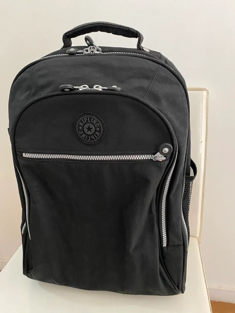 Mochila Kipling com rodinhas  - Foto 4