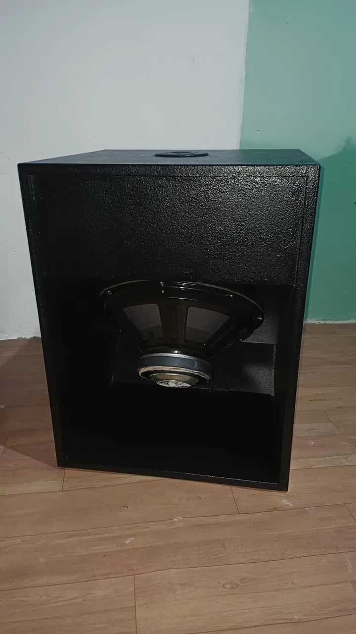 Vendo Caixa Ev de 15 De 600w 