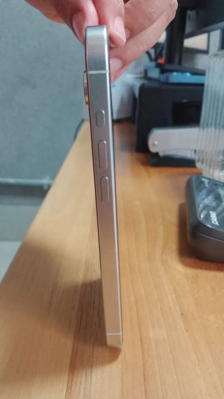 iPhone 15 pro 128gb BRANCO - Foto 3