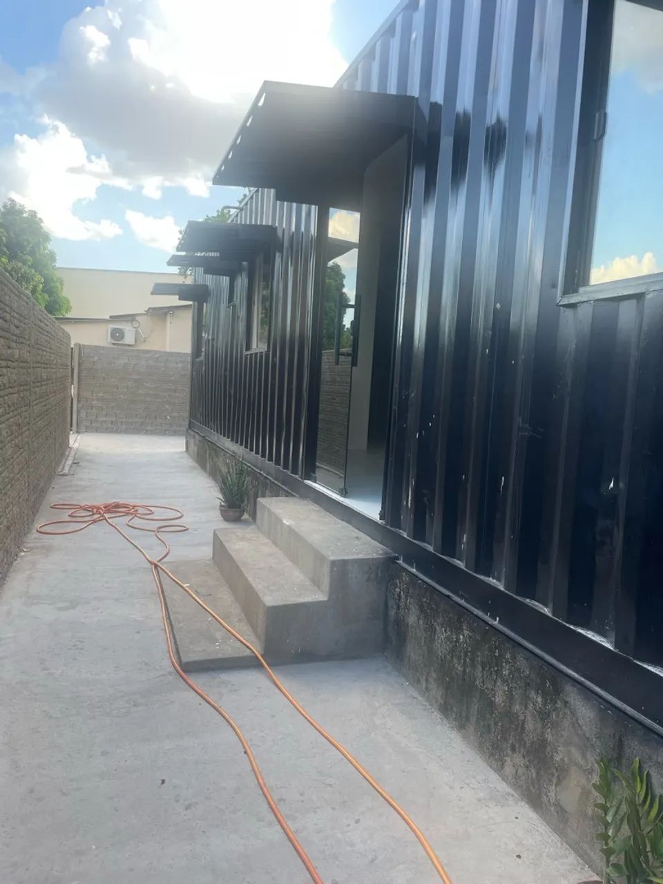 Casa conteine 