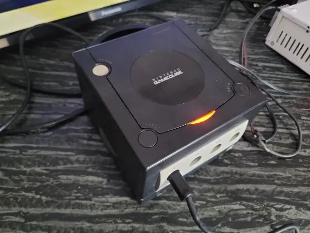 Console Nintendo GameCube Preto - Funcionando + Jogo Original Hulk - Sem Acessórios