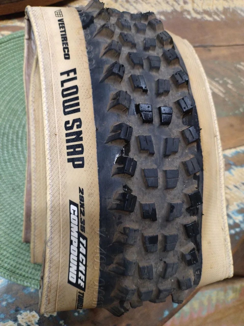 Pneu aro 29x2.35