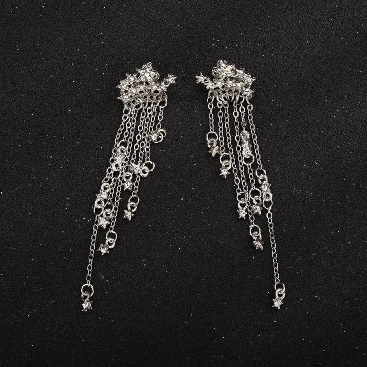 Brinco estrelas pendentes prateado  - Foto 2