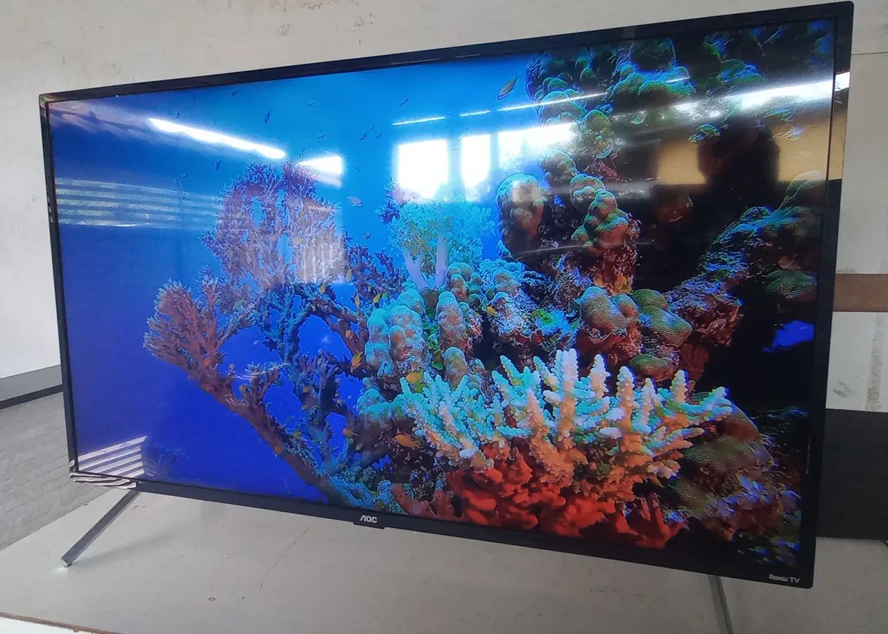  TV  AOC 43"  led Smart ,com base . - Foto 2