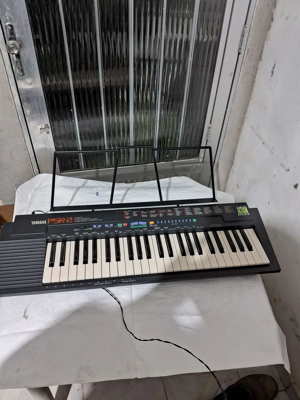 Teclado Yamaha RS-2 