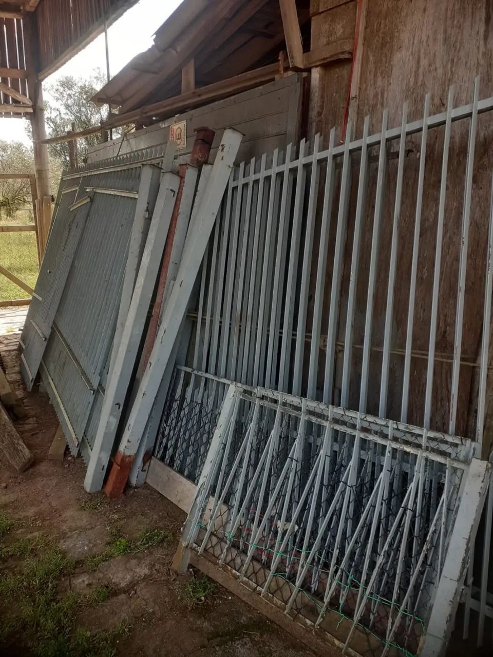 Grades de ferro chato e portão  - Foto 3
