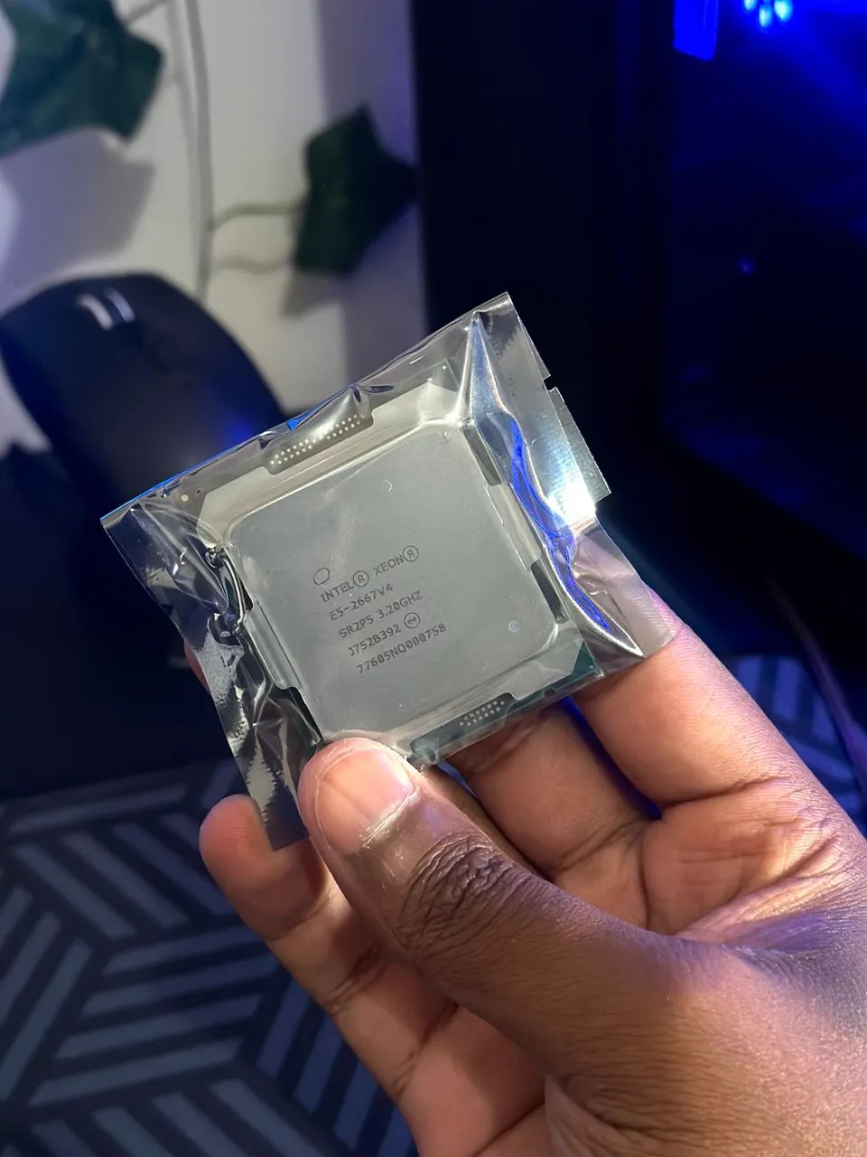 XEON E5-2667 v4 - Foto 2