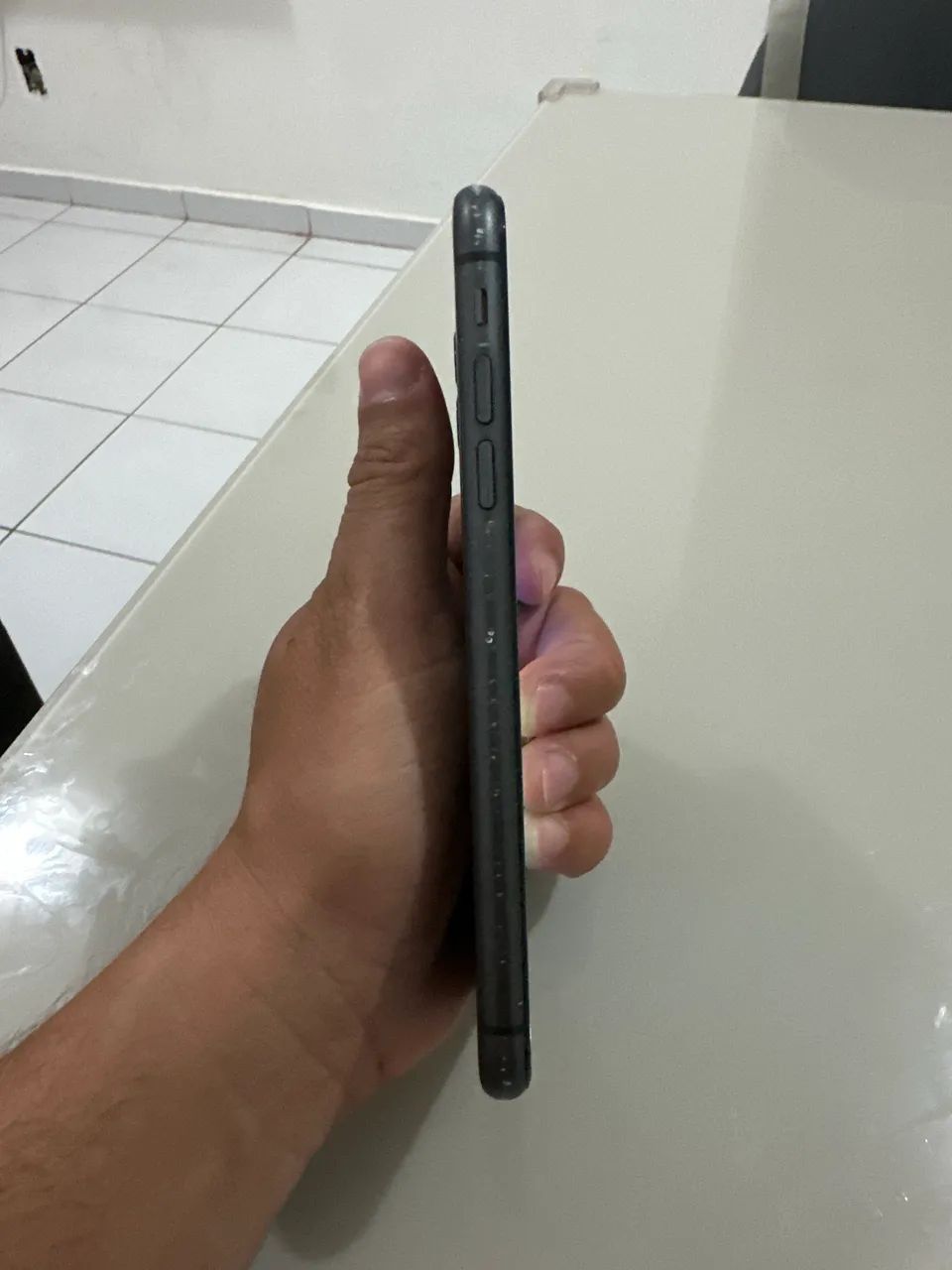 Vendo IPhone 11  64G  Muito bem conservado!  - Foto 3