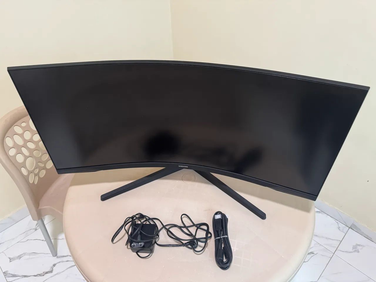 Monitor Samsung Odyssey G5 34 Polegadas Ultrawide *COM DEFEITO*