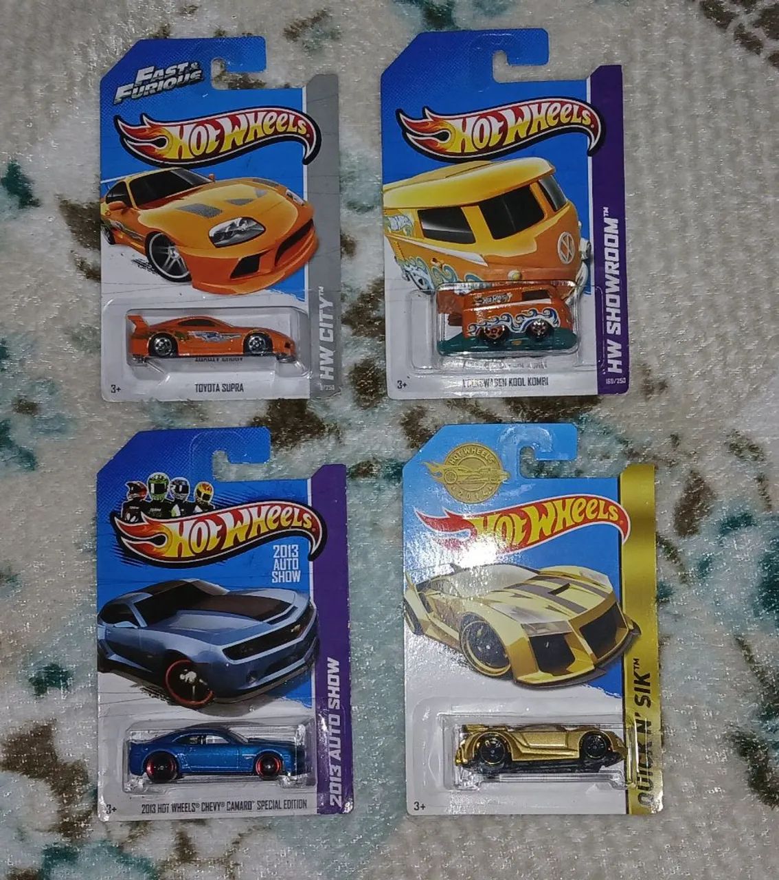 Kit com 4 Hot Wheels !!! - Hobbies e coleções - Olaria, Nova