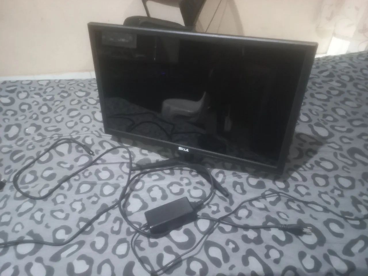 Monitor skul 23 polegadas em perfeito estado com cabos e nota fiscal 