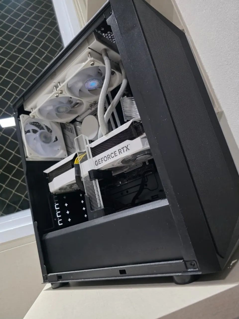 PC GAMER HIGH-END RTX 4070 Ti WHITE | i7 13700F | 32GB | 1 MÊS DE PC GAMER HIGH-END RTX 4070 Ti WHITE | i7 13700F | 32GB | 1 MÊS DE