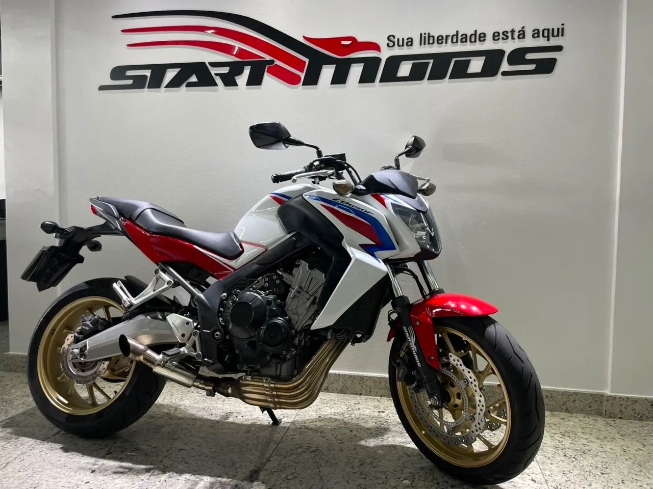 HONDA CB650F 2015 - Foto 5