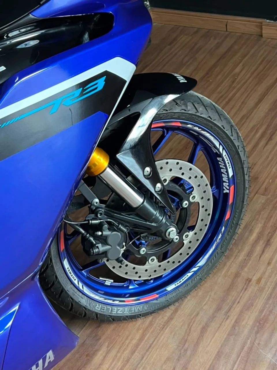 YAMAHA R3 2026  - Foto 4