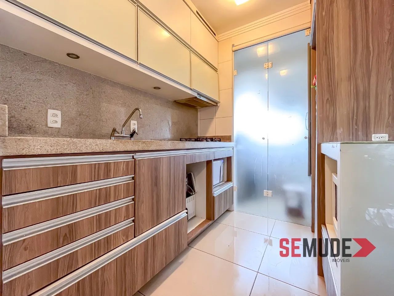Apartamento 2 dormitórios 1 vaga na Trindade UFSC