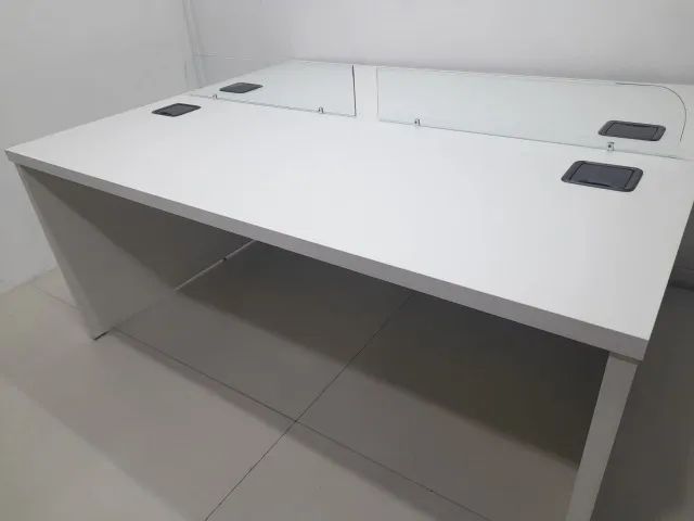 Mesa de trabalho 4 lugares